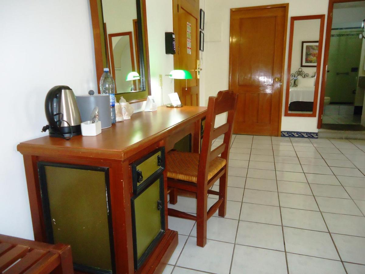 Hotel Concierge Plaza Colima Ngoại thất bức ảnh